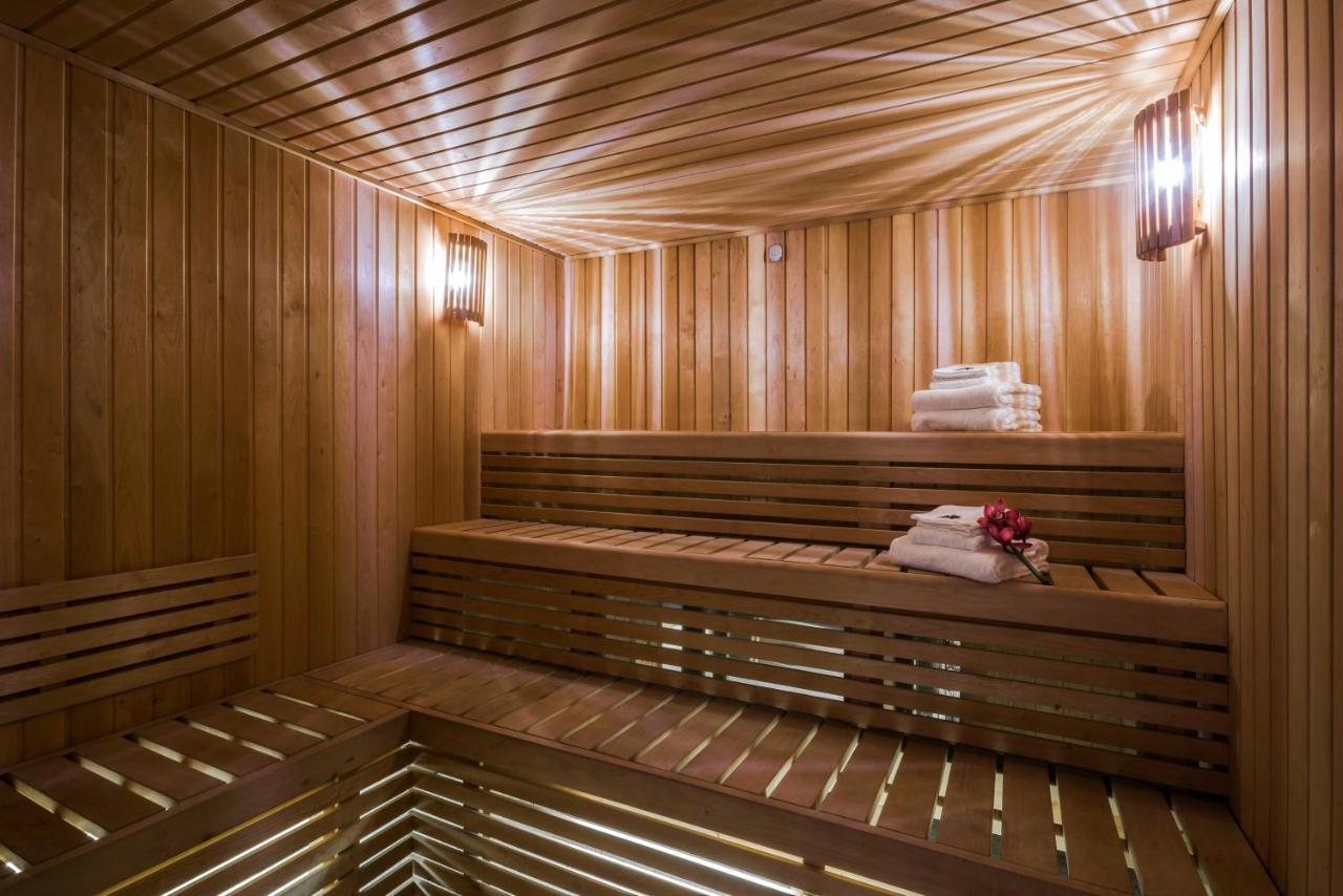 Narcissus Al Hamra Hotel Jeddah Exterior photo A Finnish sauna