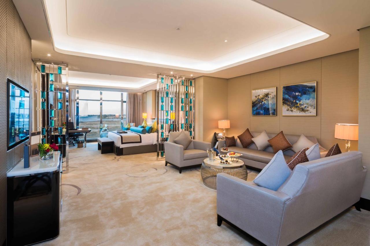 Narcissus Al Hamra Hotel Jeddah Exterior photo Suite