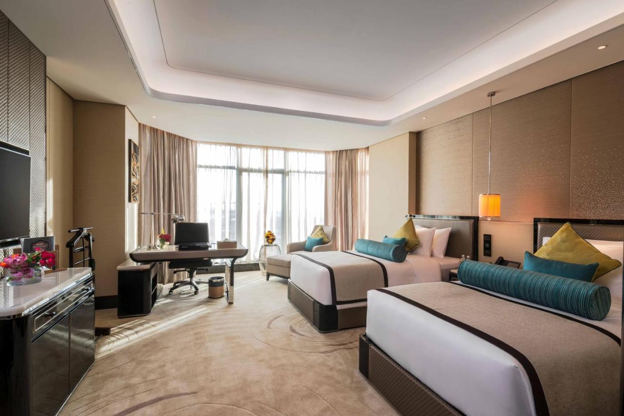 Narcissus Al Hamra Hotel Jeddah Exterior photo Deluxe Suite