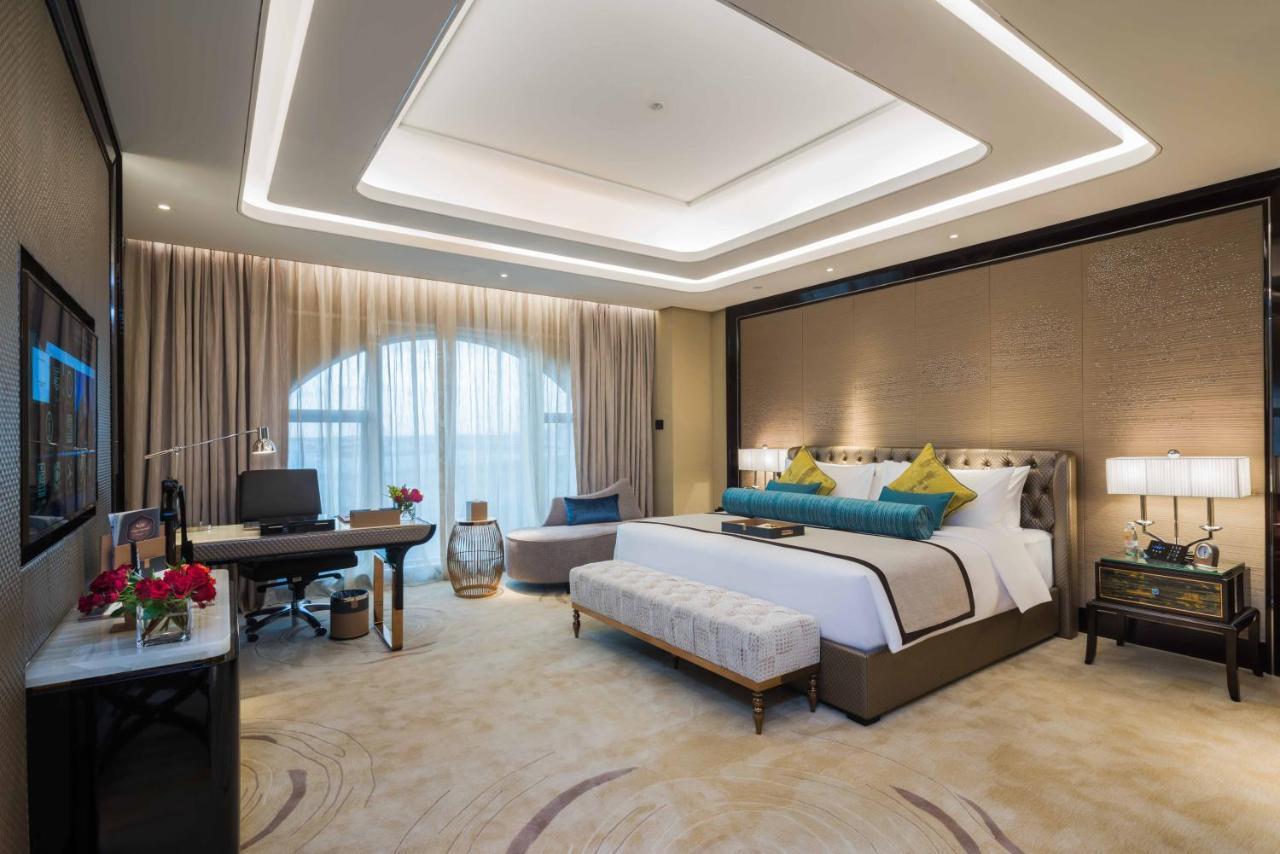 Narcissus Al Hamra Hotel Jeddah Exterior photo Deluxe Suite